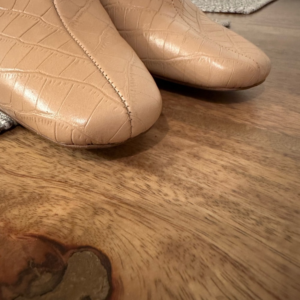 NEW Ann Taylor North Crocodile Print Leather Boots - Picture 8 of 8
